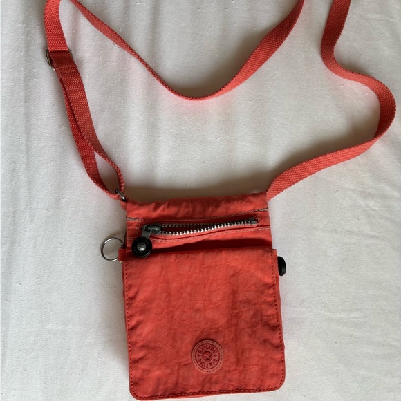 Kipling cross body. - Picture 8 of 9
